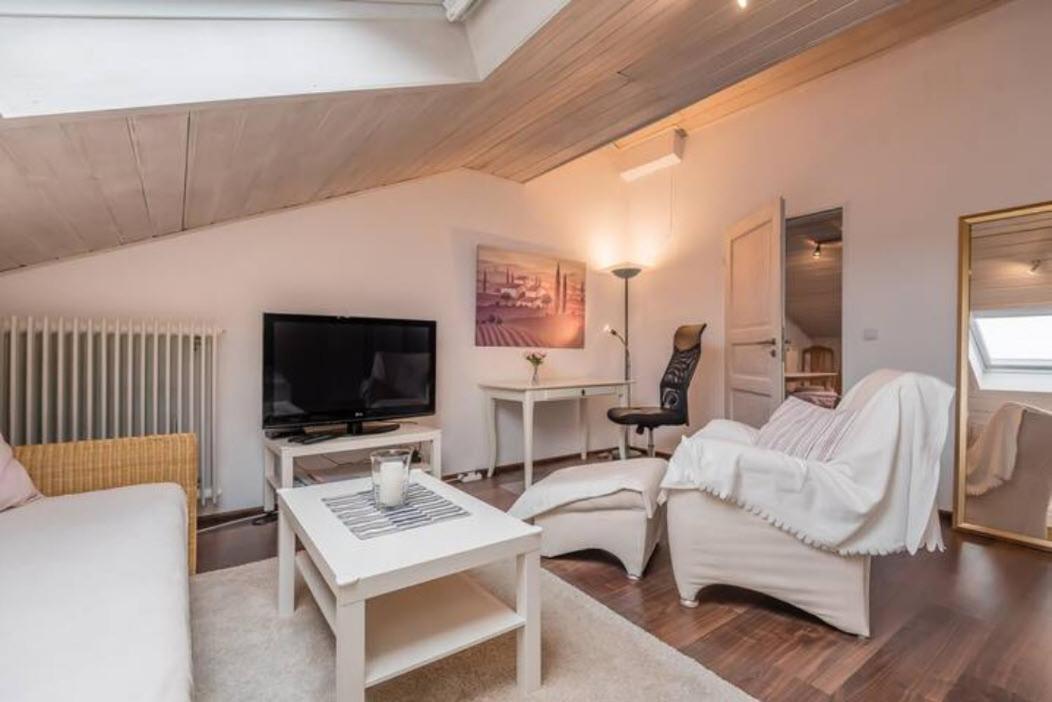 Modernes Zum Wohlfuehlen Apartment *